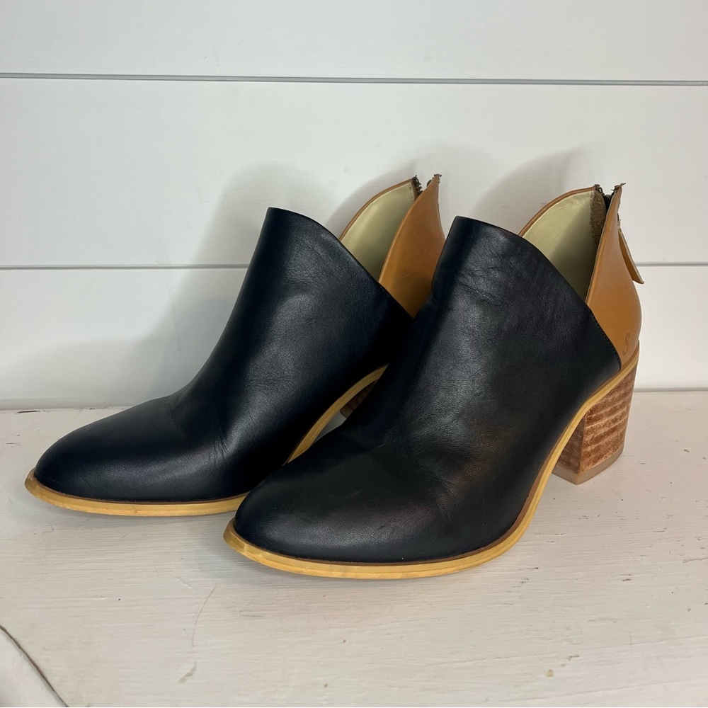Sseko Two Toned V-Boot